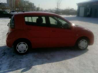 2002 Toyota WiLL Cypha Photos