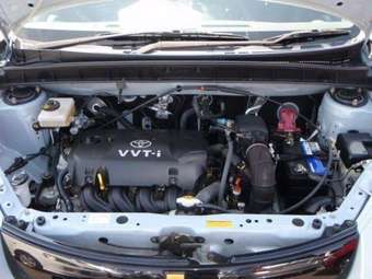 2002 Toyota WiLL Cypha Photos