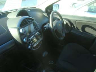 2002 Toyota WiLL Cypha Images