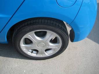 2002 Toyota WiLL Cypha Photos