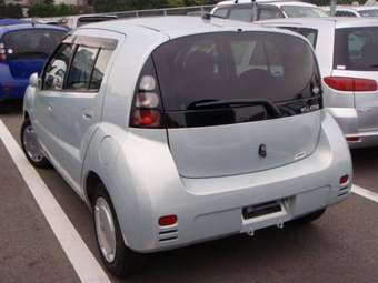 2003 Toyota WiLL Cypha Images