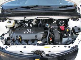 2003 Toyota WiLL Cypha Pictures