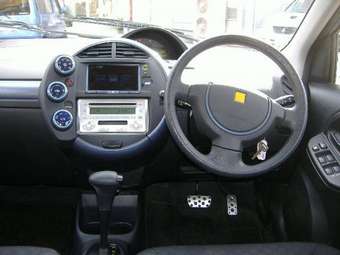 2003 Toyota WiLL Cypha Photos