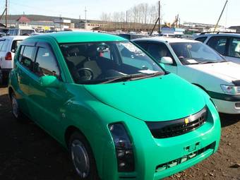 2003 Toyota WiLL Cypha Pictures