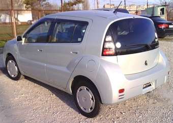 2004 Toyota WiLL Cypha Pictures