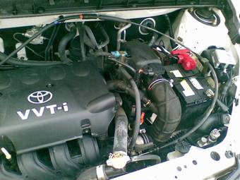 2004 Toyota WiLL Cypha Pictures