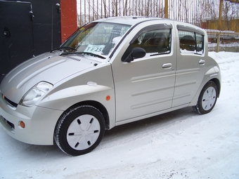 2000 WiLL Vi