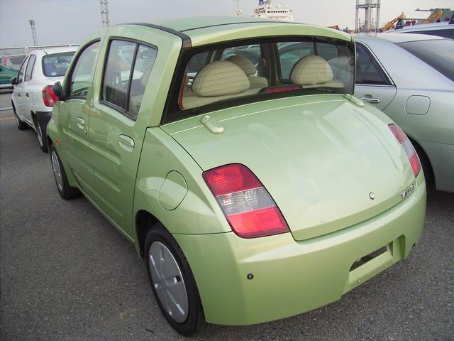 2000 Toyota WiLL Vi Images