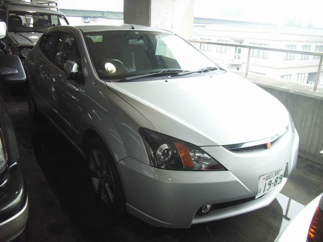 2001 Toyota WiLL VS Photos