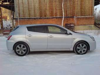 2002 Toyota WiLL VS Photos