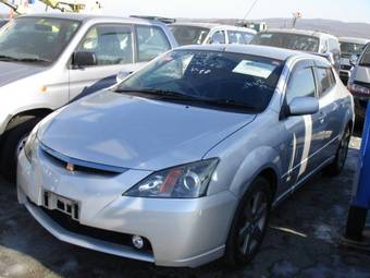 2002 Toyota WiLL VS Photos
