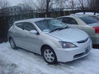 2003 Toyota WiLL VS Photos