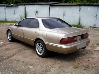 2001 Toyota Windom Photos