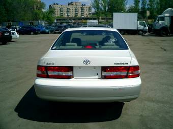 2001 Toyota Windom Photos