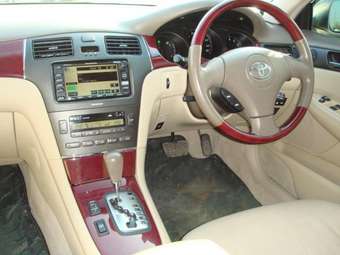 2002 Toyota Windom Pictures