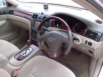 2002 Toyota Windom Pictures