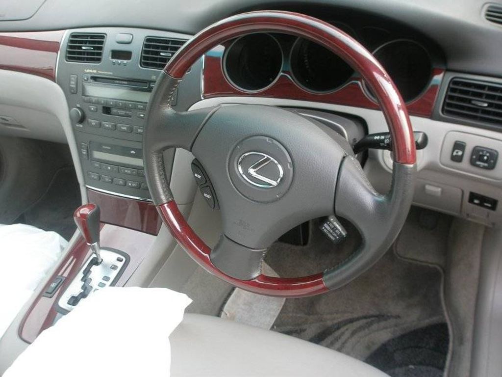 2004 Toyota Windom