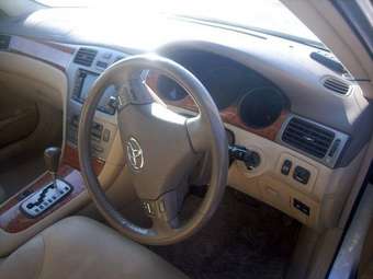 2005 Toyota Windom Photos