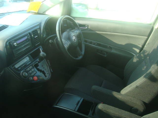 2003 Toyota Wish