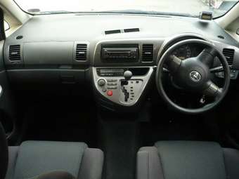 2003 Toyota Wish