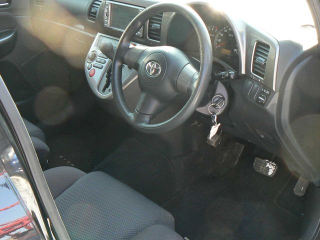2003 Toyota Wish