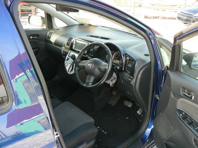 2003 Toyota Wish