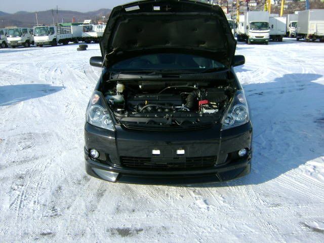 2003 Toyota Wish
