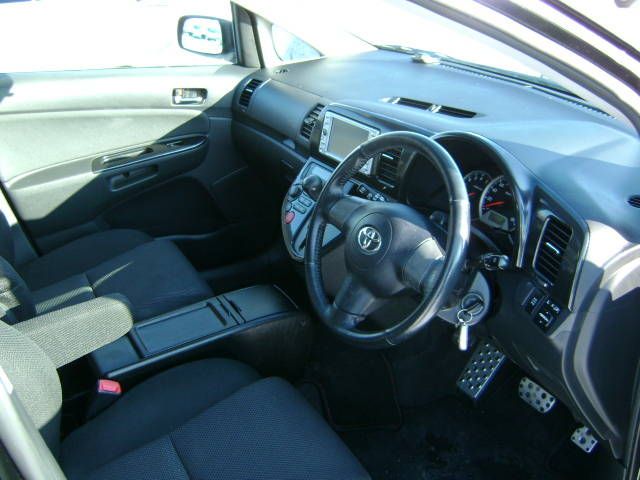 2003 Toyota Wish