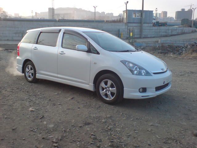 2003 Toyota Wish