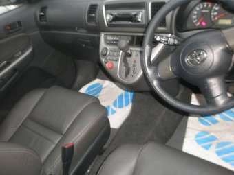 2003 Toyota Wish