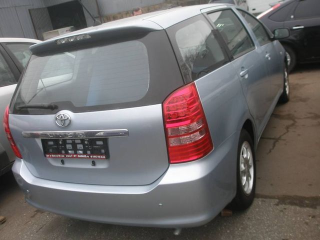 2003 Toyota Wish