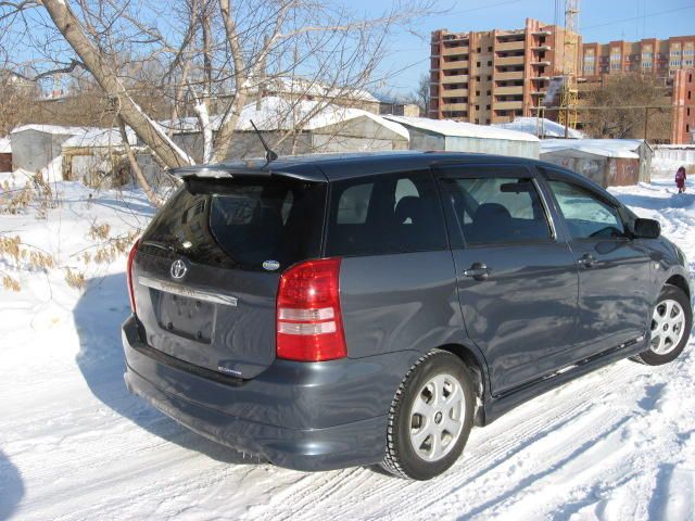 2003 Toyota Wish