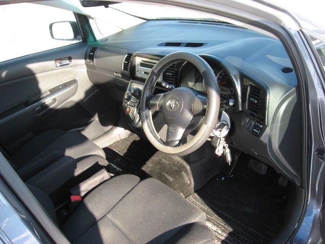 2003 Toyota Wish