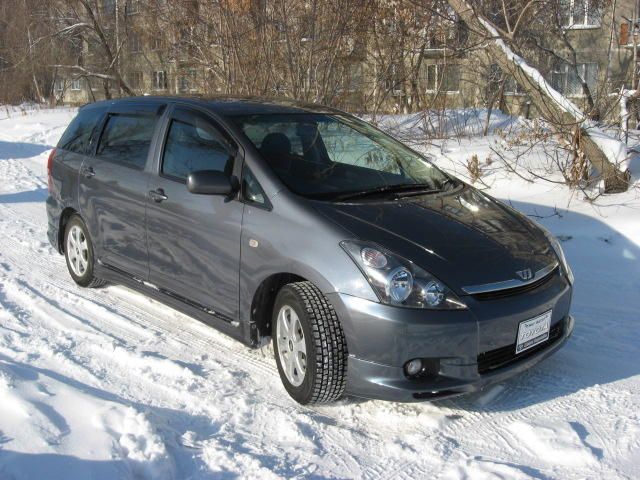 2003 Toyota Wish