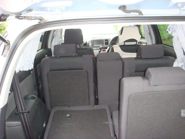 2003 Toyota Wish