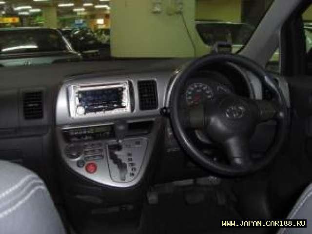 2003 Toyota Wish