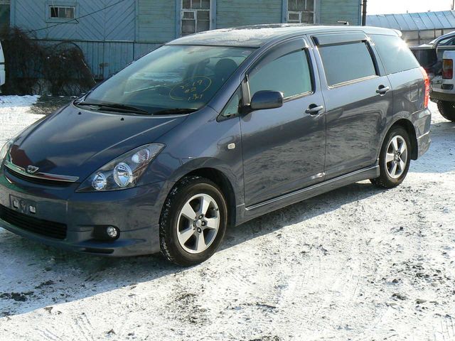 2003 Toyota Wish
