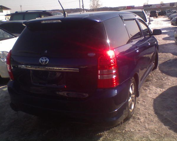 2003 Toyota Wish