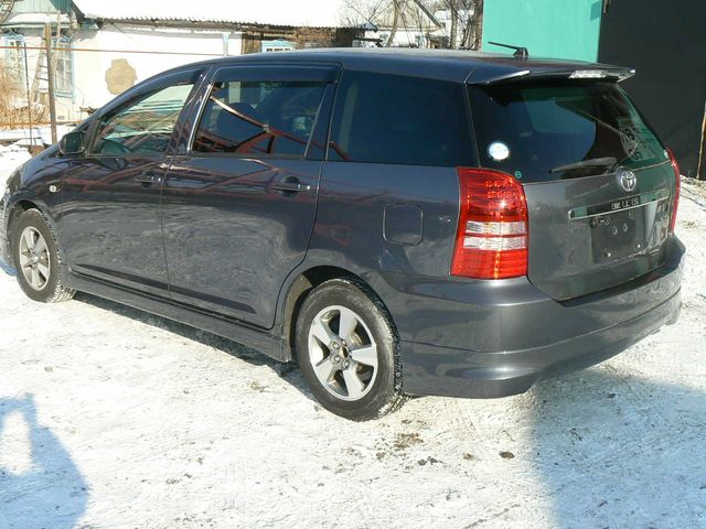 2003 Toyota Wish