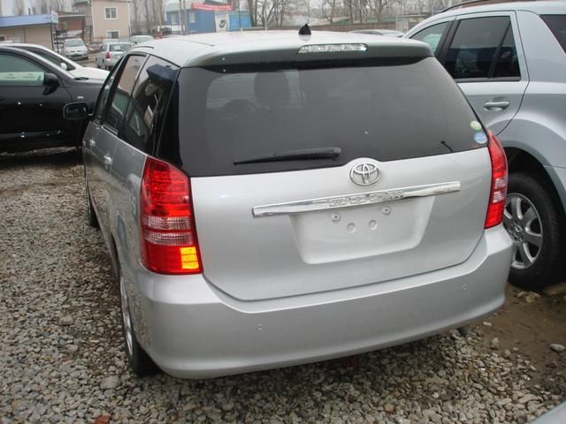 2003 Toyota Wish