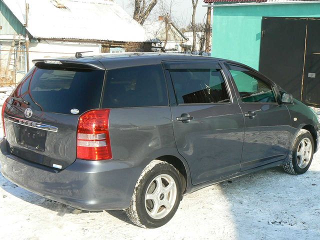 2003 Toyota Wish