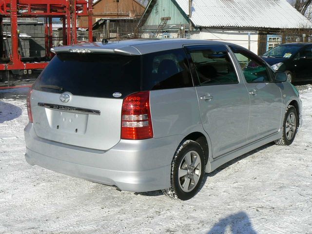 2003 Toyota Wish