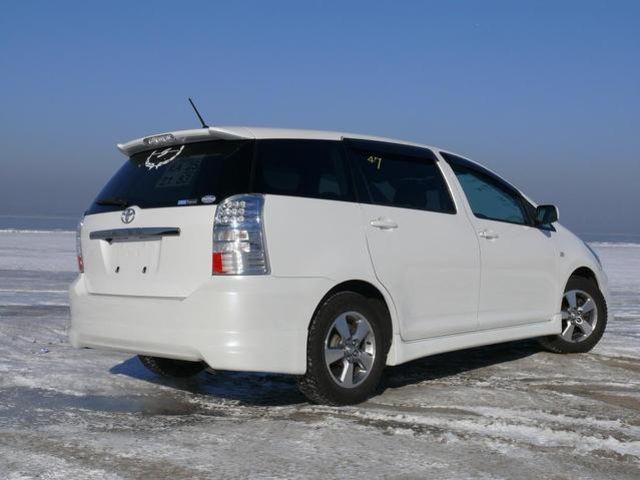 2003 Toyota Wish