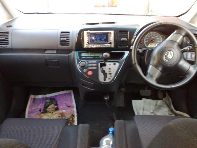 2003 Toyota Wish