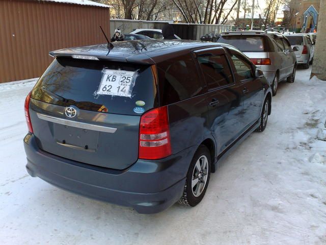 2003 Toyota Wish