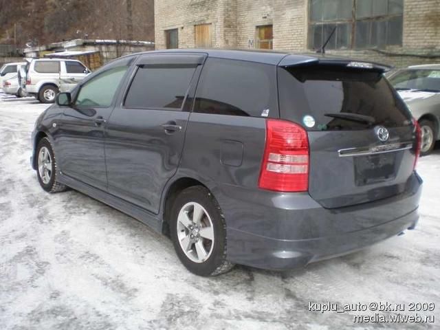 2003 Toyota Wish