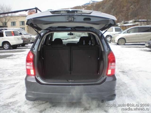 2003 Toyota Wish
