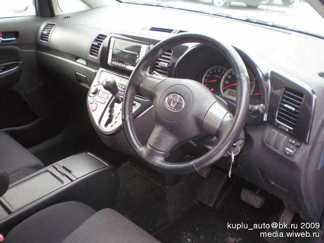 2003 Toyota Wish