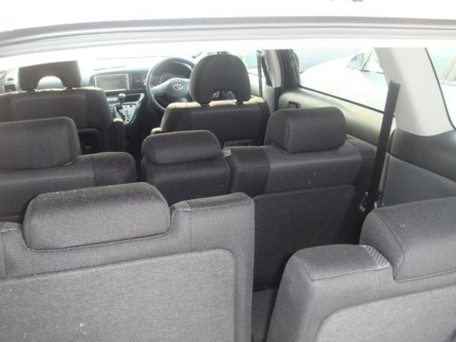 2003 Toyota Wish