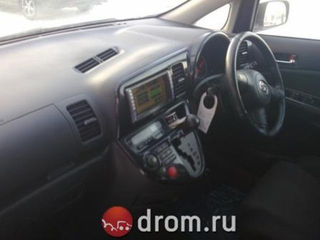 2003 Toyota Wish